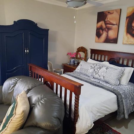 64 On Malabor Bed & Breakfast Pretoria Luaran gambar